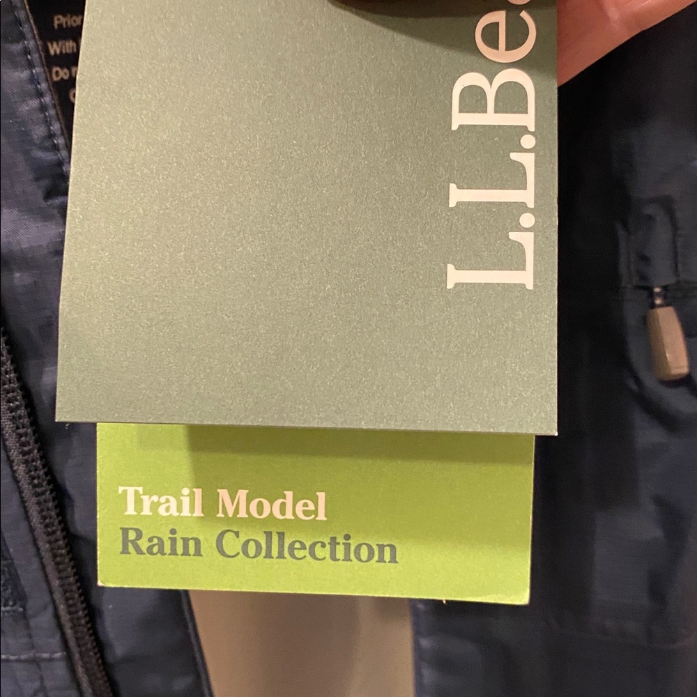 L.L. Bean Men's Navy Raincoat - Picture 3 of 5